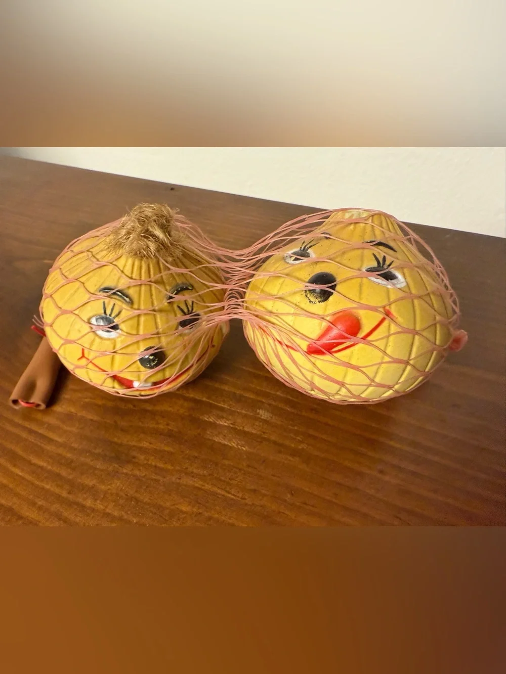 Vtg Anthropomorphic 1981 Giftco Plastic Onion Salt & Pepper Shakers Set